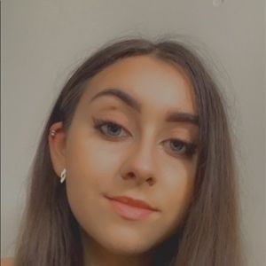 Meet your Posher, Fabiola